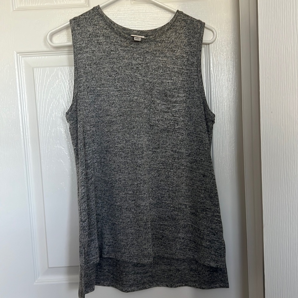 Gray tank
